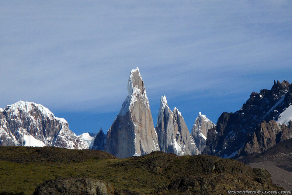 Серро Торре (Cerro Torre) - одна из самых красивых вершин в Патагонии.