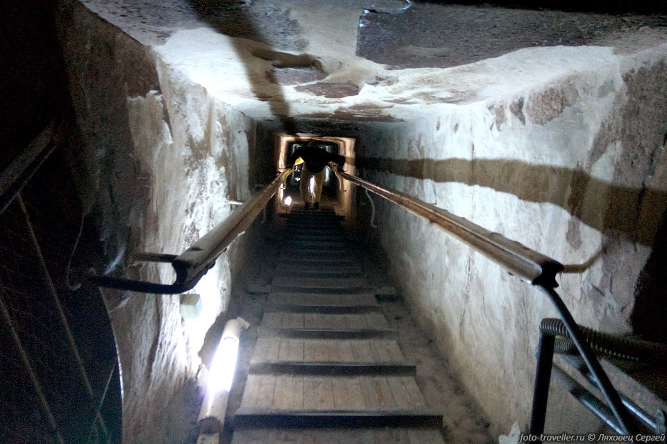 Внутри пирамида Хеопса содержит три камеры.