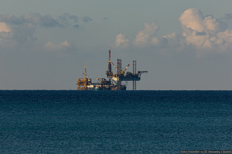 Нефтяная платформа в Суэцком заливе