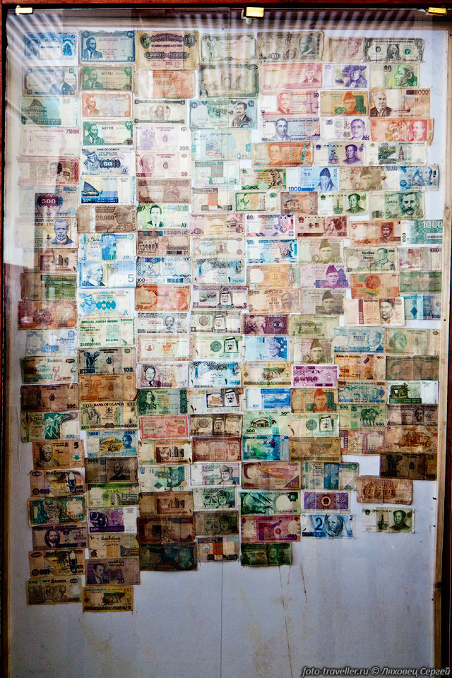 Коллекция денег в одной кафешке