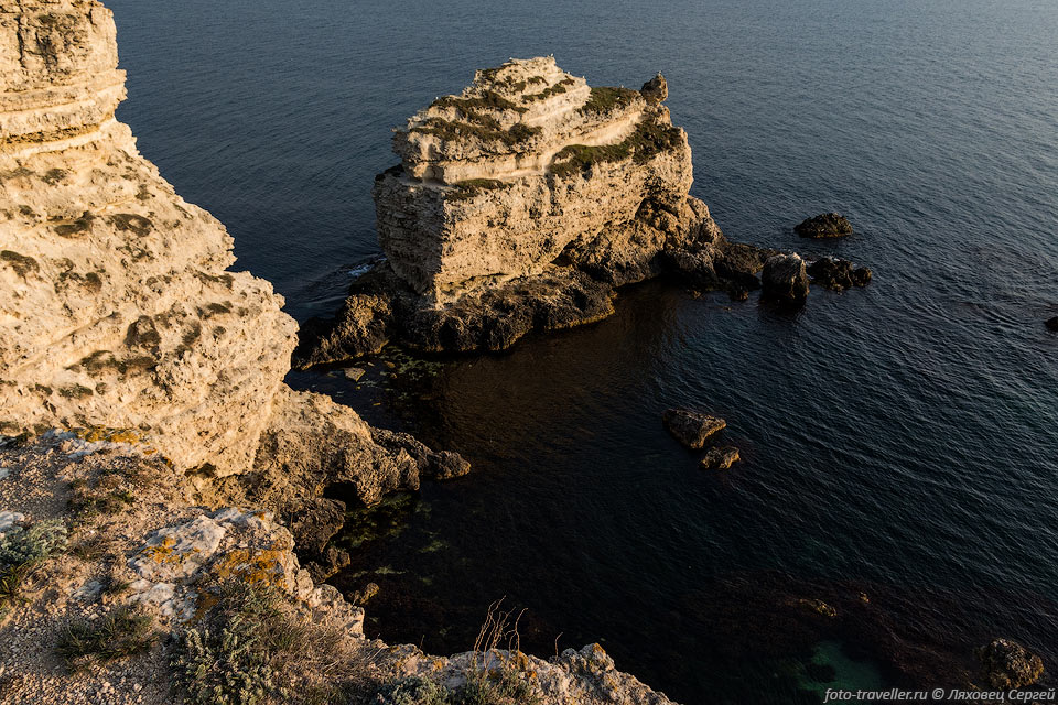 Скала в Черном море