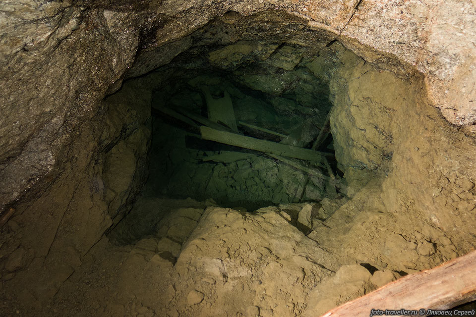 Прозрачная вода в Молибденовом руднике в массиве Тахтарвумчорр