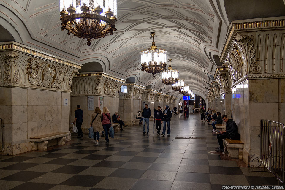 Станция метро Проспект Мира Кольцевой линии Московского метрополитена.
Открыта 30 января 1952 года в составе участка Курская - Белорусская.