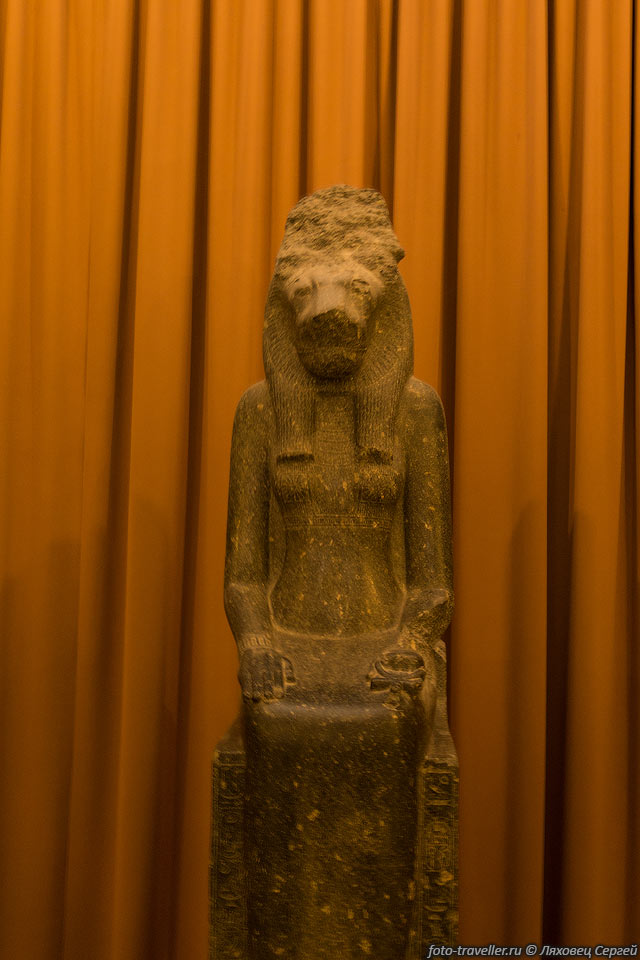 Тут есть даже статуи из Древнего Египта