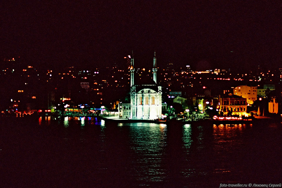 Вид на Стамбул из Босфорского пролива