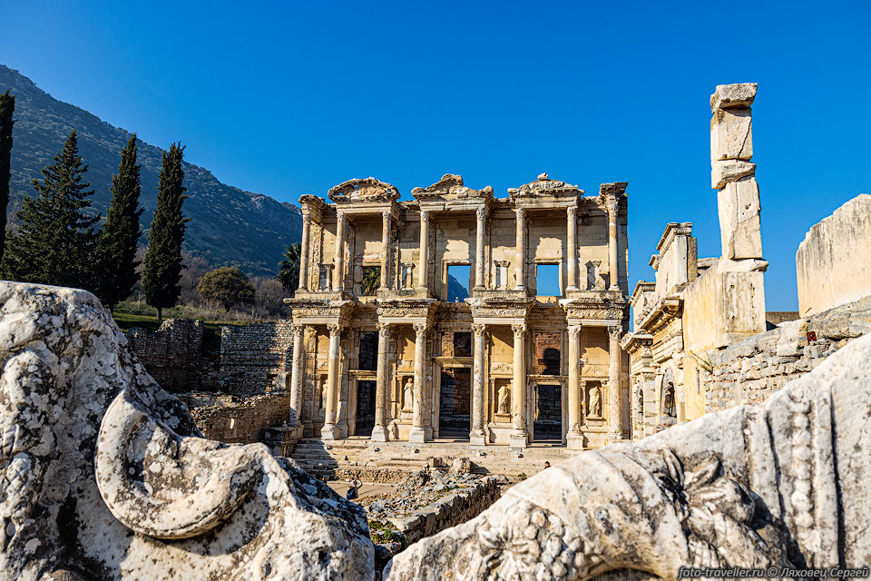 Библиотека в древнем городе Эфес