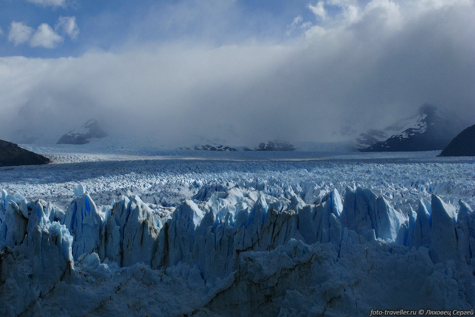 Это ледовое плато - третий по величине запас пресной воды в мире.