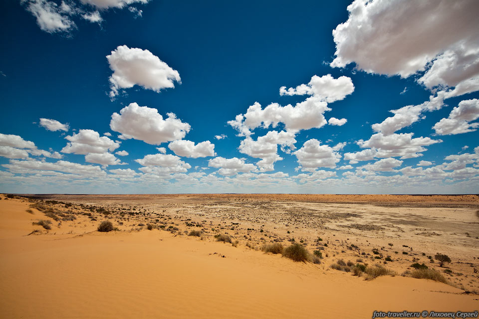Песчаные дюны начали формироваться тут 
уже 80000 лет назад