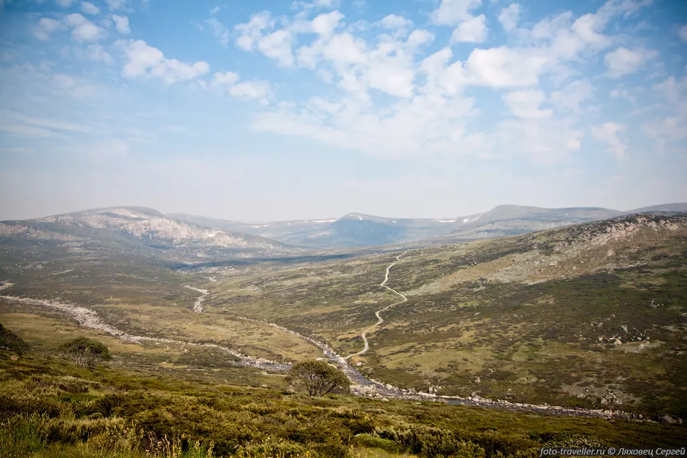 Вид с перевала Шарлотты (Charlotte Pass).
Это самый высокогорный район в Австралии.