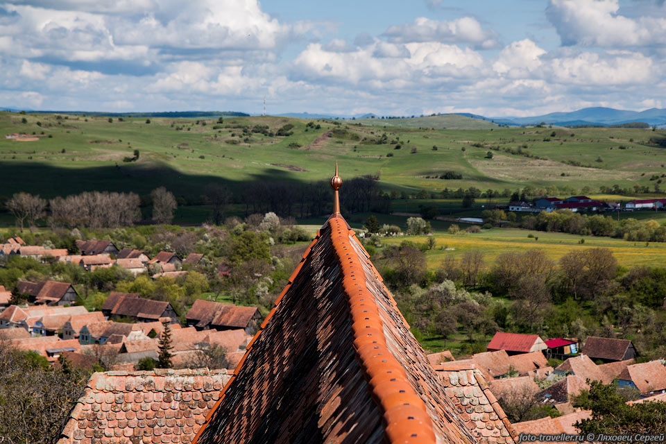 Вид с крыши церкви Вискри