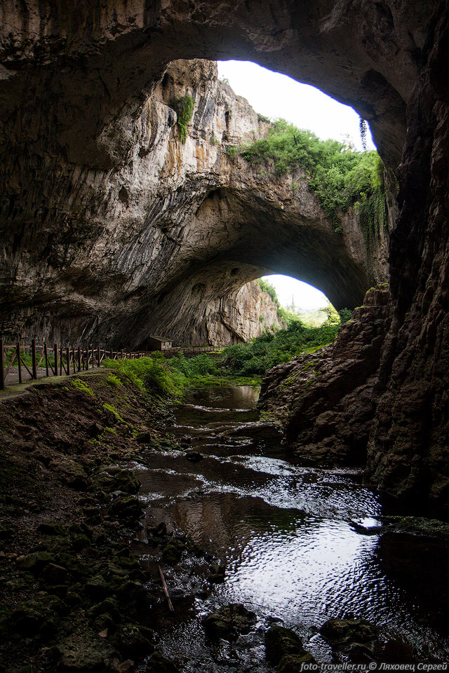 Речка в пещере Деветашка