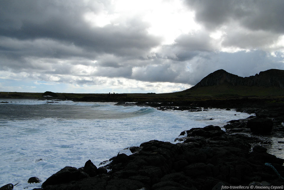 Залив Харга Нуи (Hanga Nui).