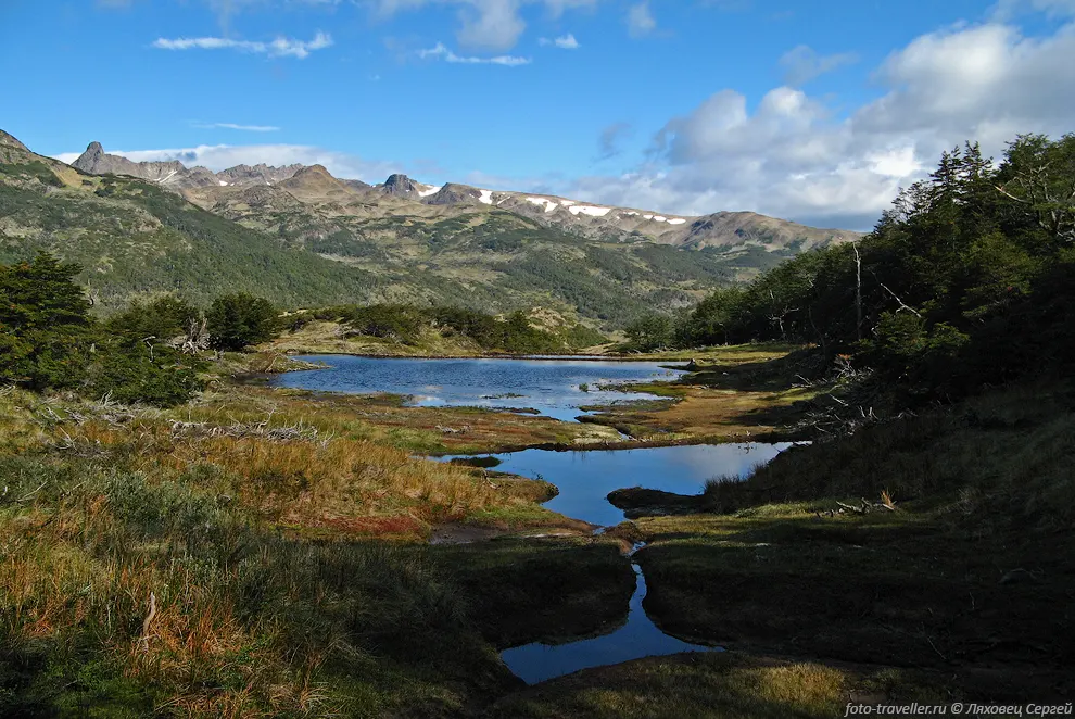 Долина реки Геррико (Rio Guerrico).
Река несет свои воды в пролив Бигль.