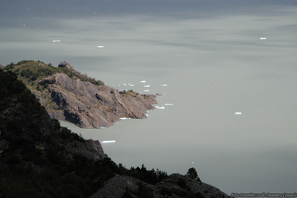 Белые пятна айсбергов