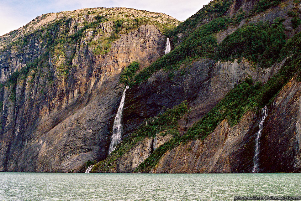 Чистые водопады Патагонии