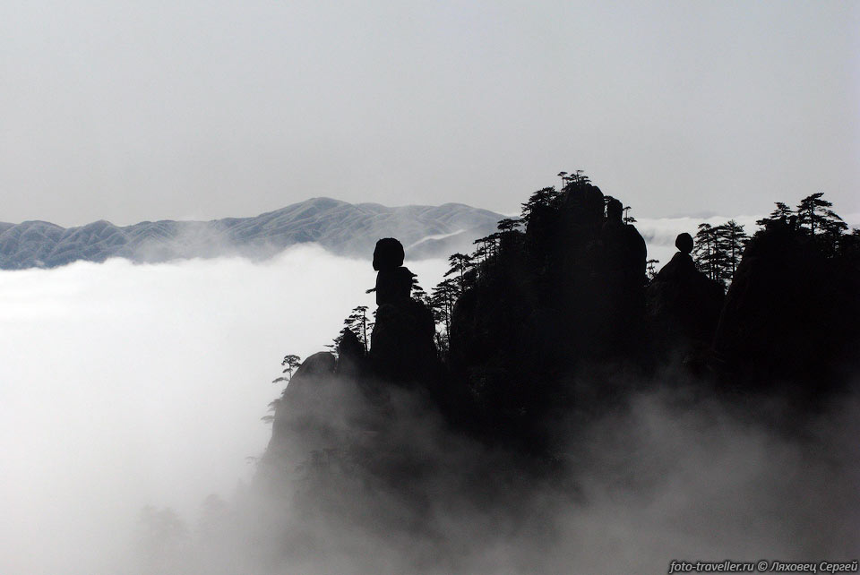 Хуаншань - самая знаменитая в Китае гора.