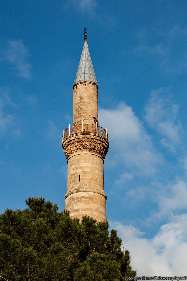 Собор Святой Софии или Мечеть Селимийе (Cathedral of Saint Sophia, 
Selimiye Mosque) в Никосии.