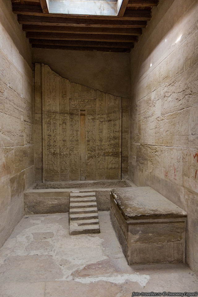 Одно из помещений гробницы Кагемни