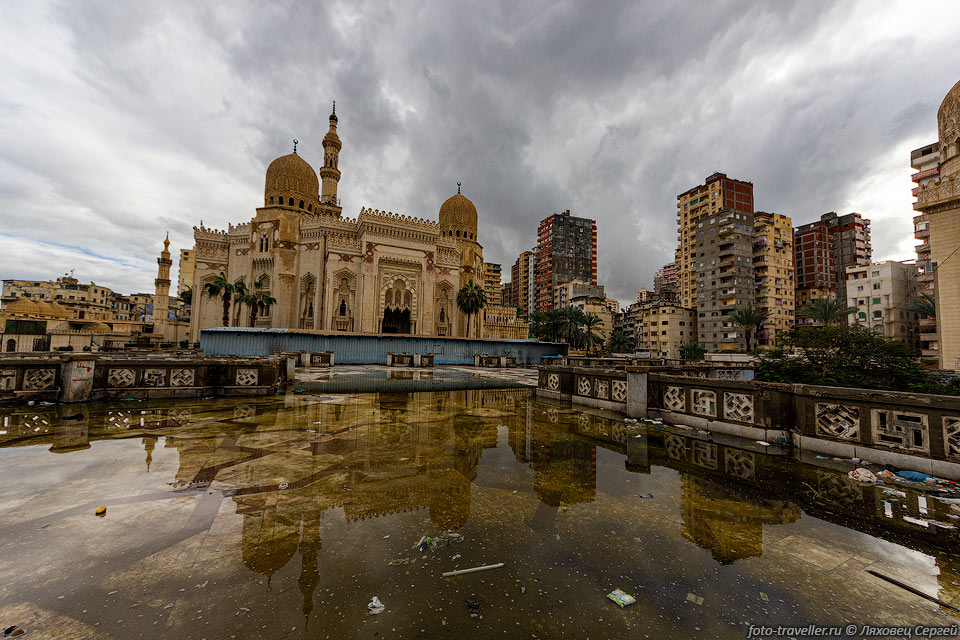 Площадь возле мечети Абуль-Аббаса аль-Мурси