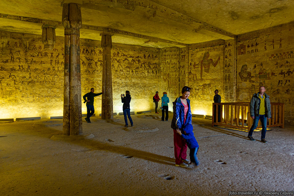 Гробница номарха Хети I № 17(BH17, Tomb №17 Khety Dynasty 11, 
Tomb of Kheti) в некрополе Бени-Хасан.