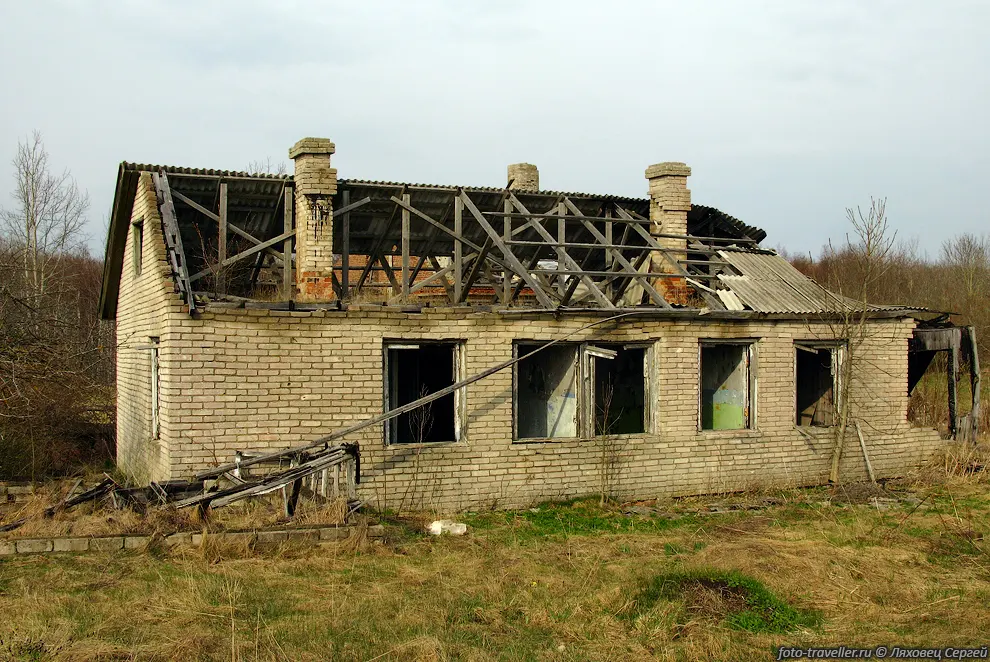 Развалины на полуострове Пакри.