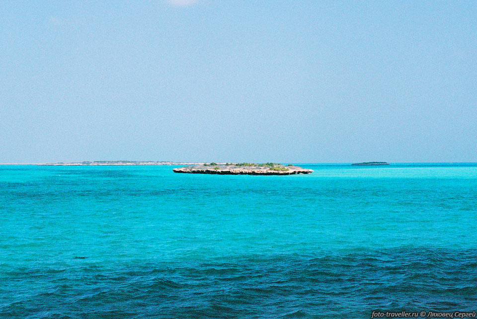 Острова Маскали и Муша (Maskali, Moucha, Муча) находятся в заливе 
Таджура, в 30-45 минутах езды на катере от побережья. Острова окружены небольшим 
количеством коралловых рифов. Места довольно цивилизованные - на острове Муша есть 
даже отель, а приезжих туристов хватает на обоих островах.