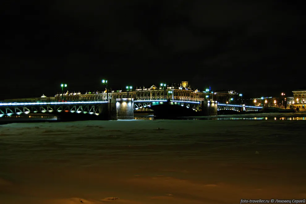 Освещенный мост