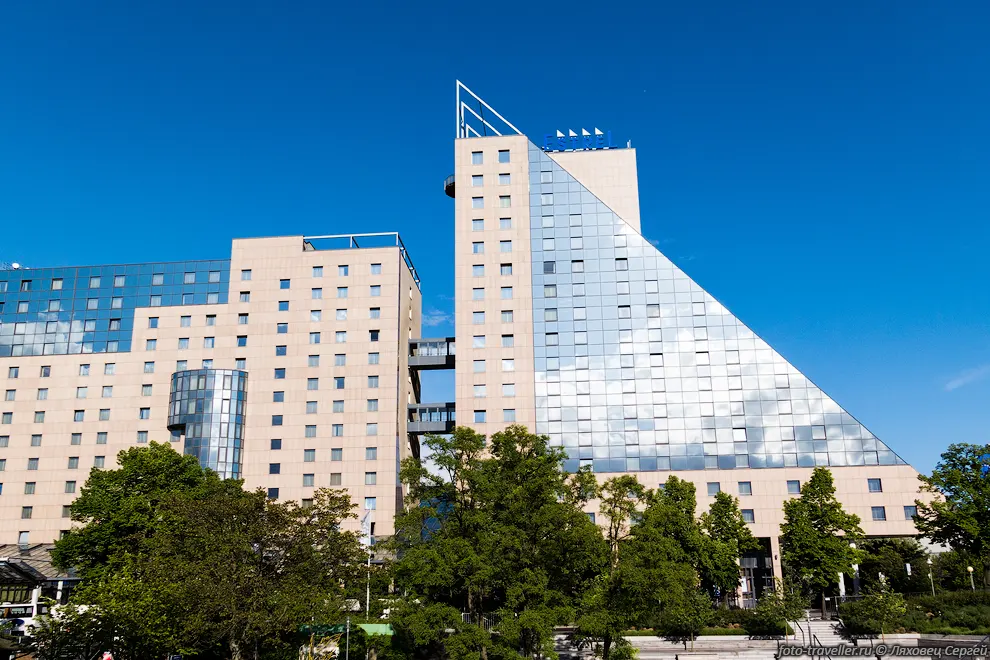 Гостиница Estrel Berlin