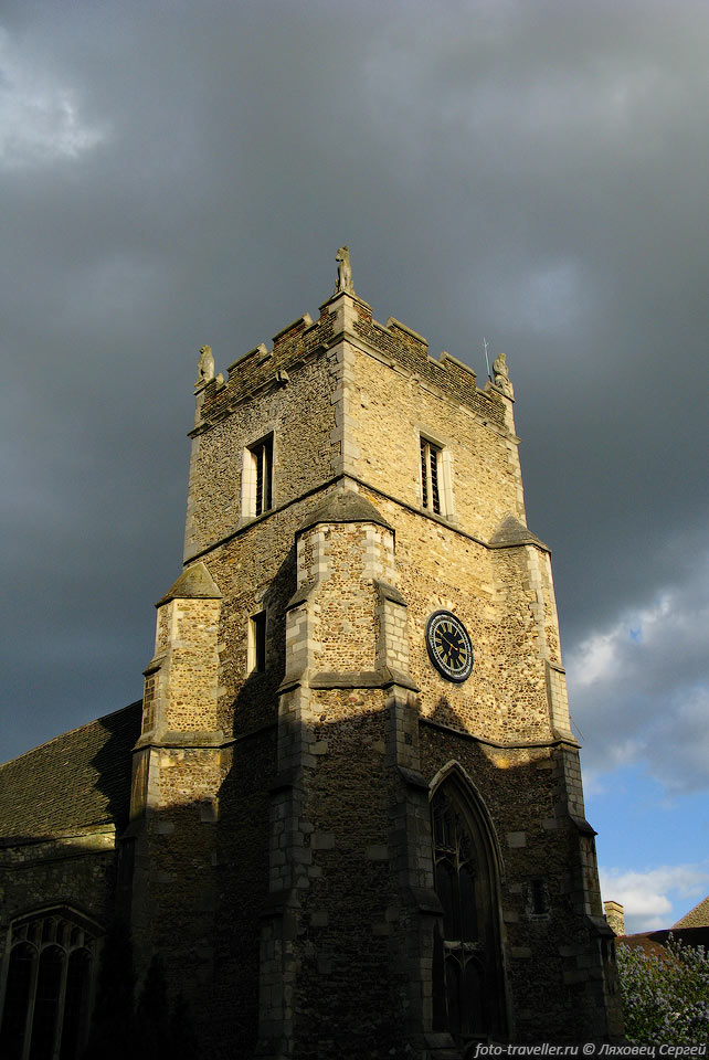 Церковь St Botolph's Parish построена 
в 1350 году