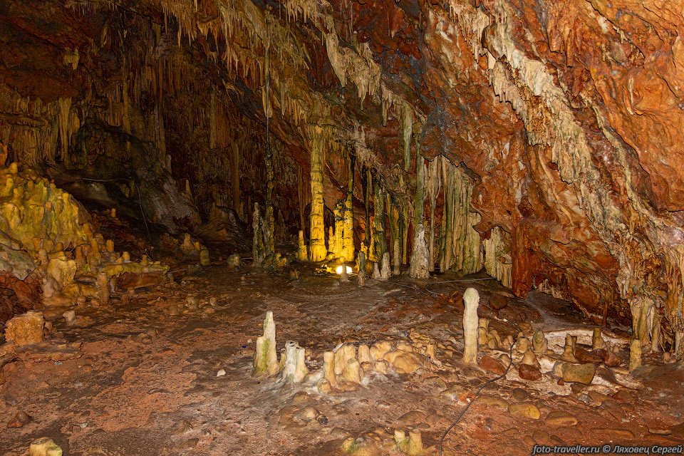 Для посещения открыто 1,5 км пещеры Диру (по другим сведениям 
3,1 км).
Из них 300 м это пешеходная часть, остальное водная.