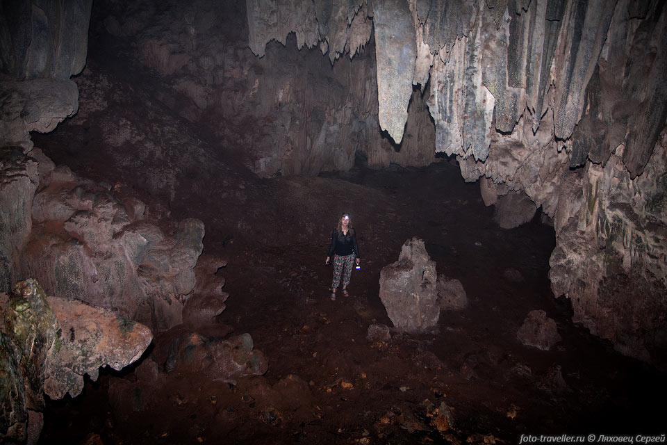Один из больших залов пещеры Хулик