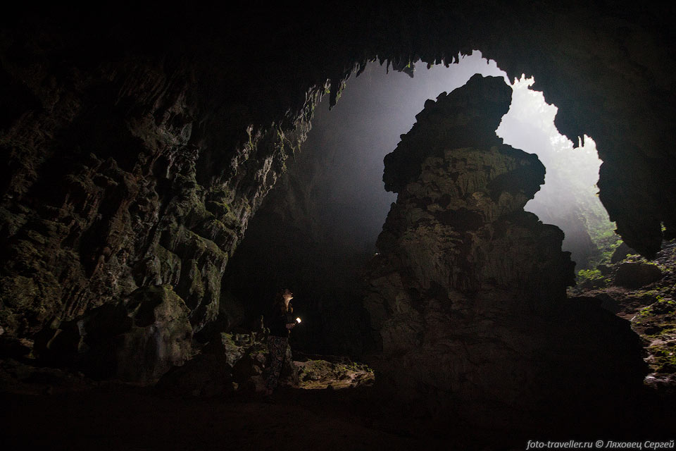 Таинственная пещера.
Не зря тут майя свои ритуалы справляли.