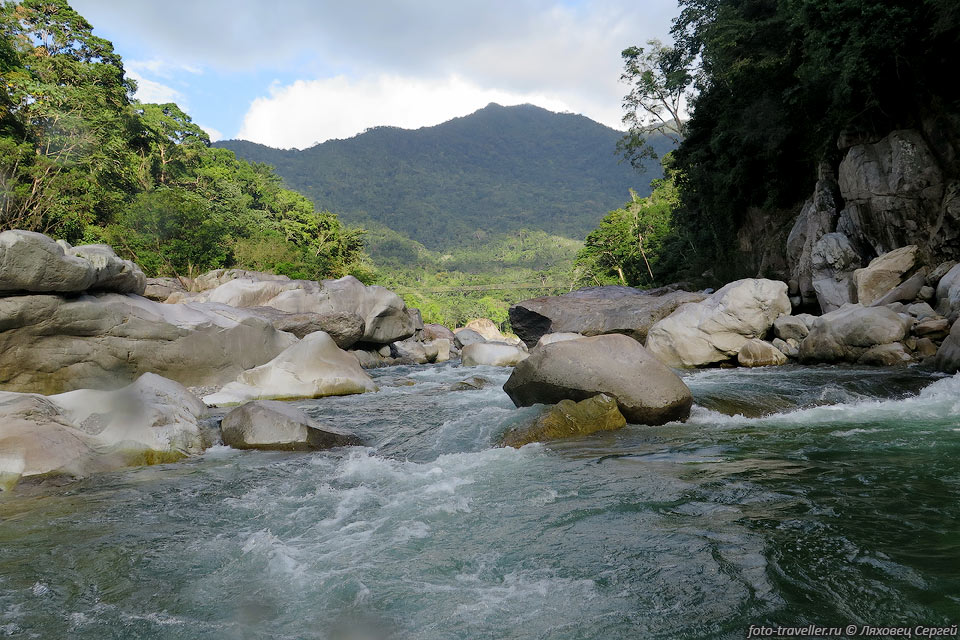Речка Рио-Кангреджал (Río Cangrejal)