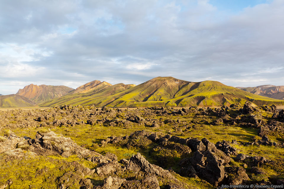 Ландаманналейгар (Landmannalaugar) - горное плато, расположилось 
на высоте 600 метров над уровнем моря.
Тут находится вторая по величине геотермальная зона в Исландии.