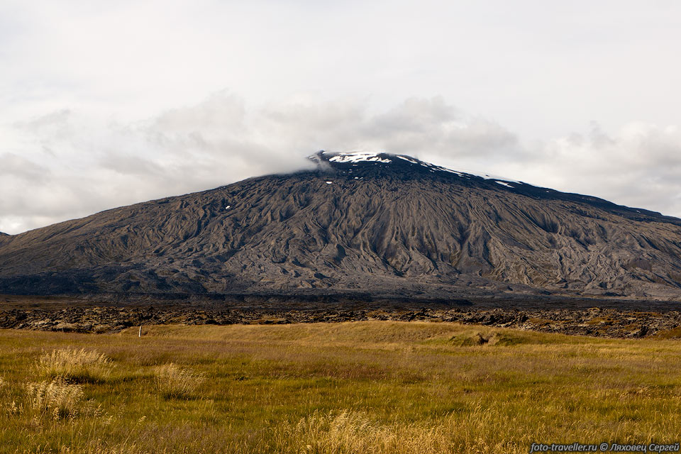 Снайфедльсйёкюдль (Snæfellsjökull) - ледник и гора на полуострове 
Снайфельснес. Высота достигает 1446 м.