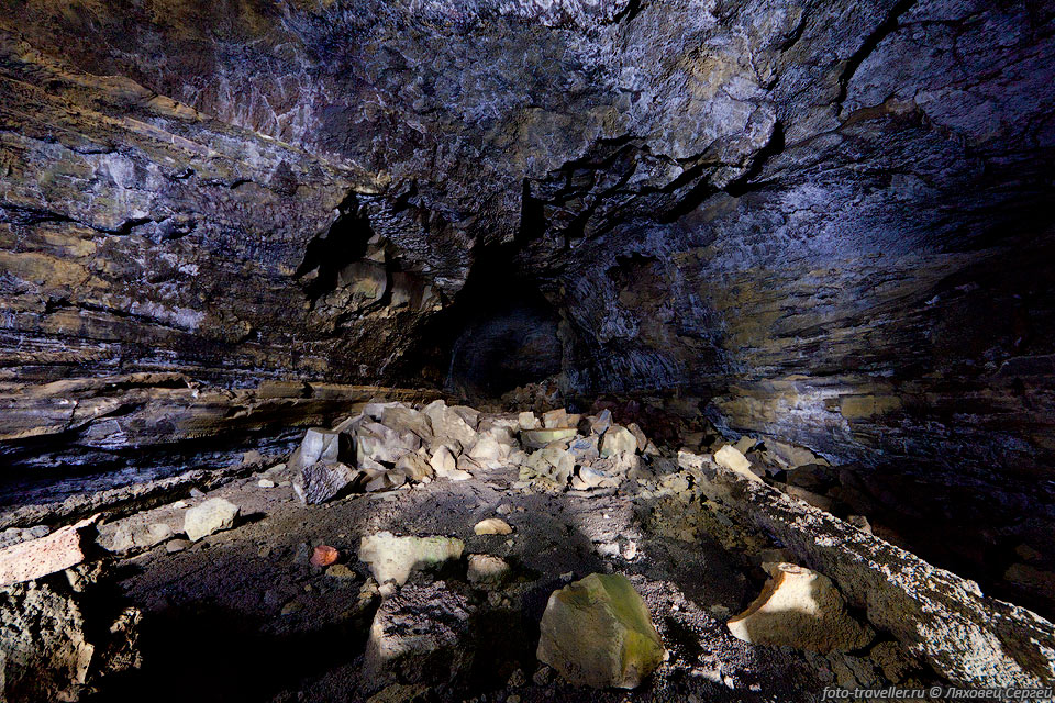 Впервые пещера Суртсхетлир упоминалась Arngrim-ом в 1679 году.