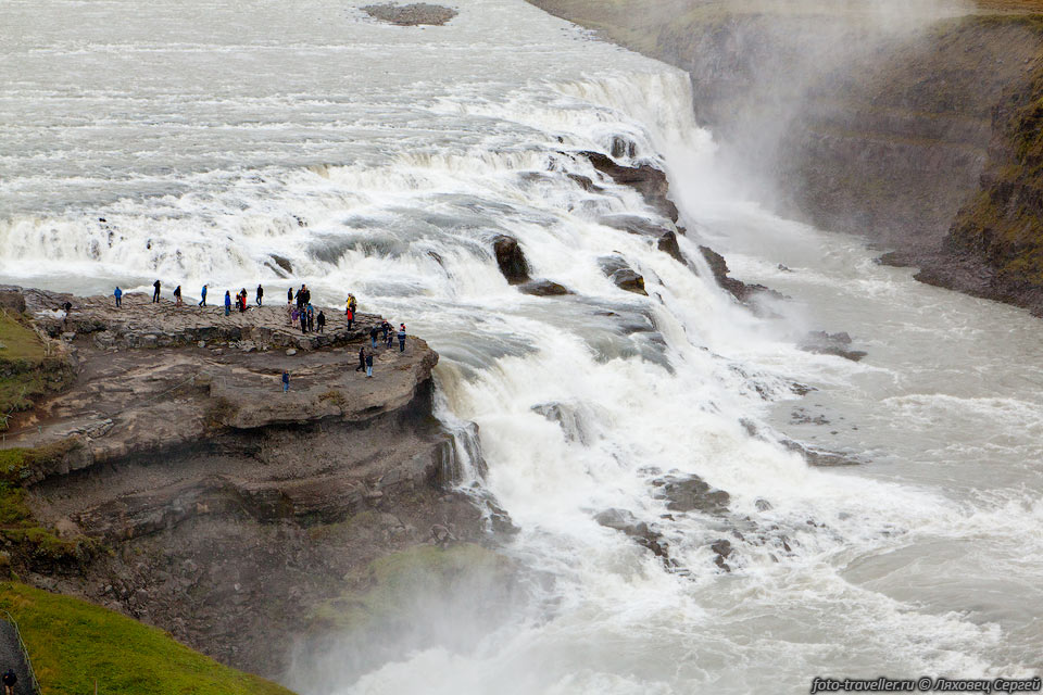 Гюдльфосс (Gullfoss, Гульфосс) - самый известный водопад 
в Исландии, но по-моему не самый красивый.