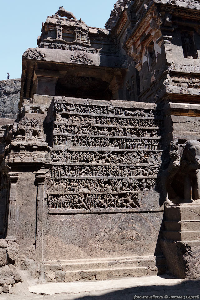 Без специальной техники храм Кайласанатха высечен из огромной 
целой каменной глыбы.