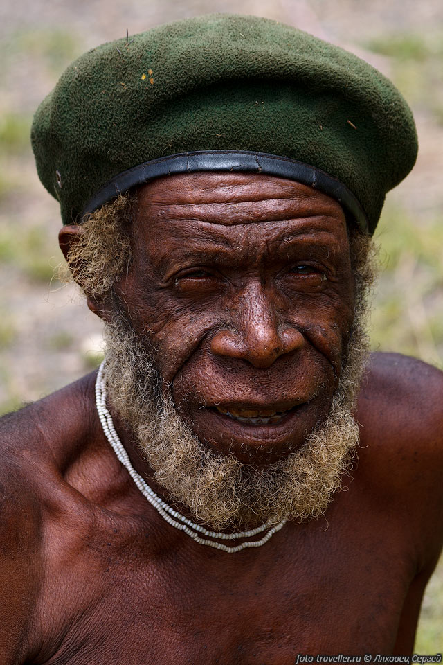 Национальный старик в деревне Весегалеп