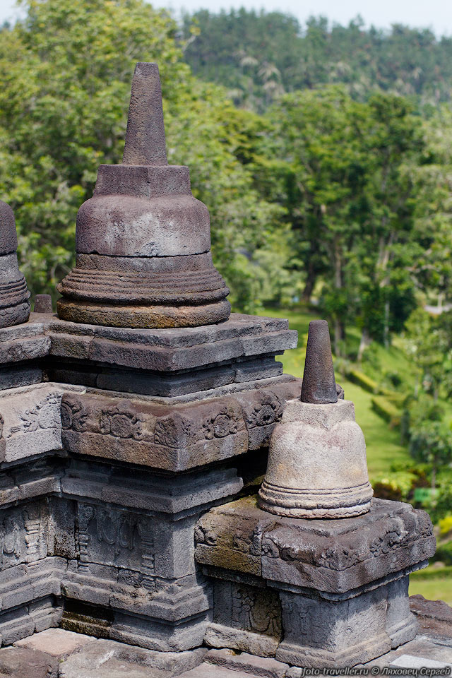Комплекс Боробудур входит в число объектов Всемирного Наследия 
ЮНЕСКО.