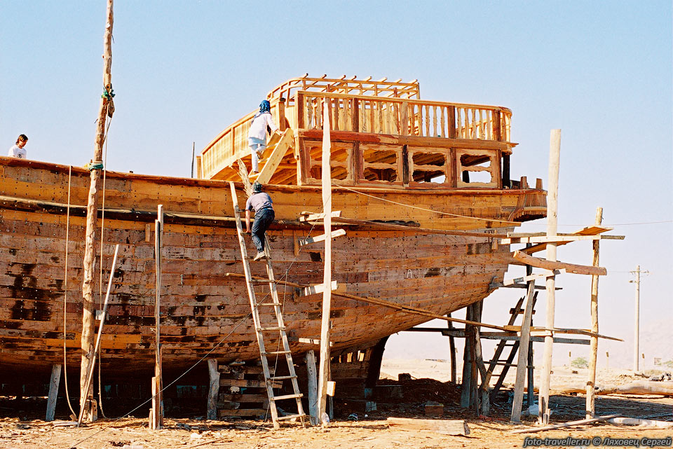 Верфь деревянных кораблей.
Тут до сих пор строят корабли по-старому.