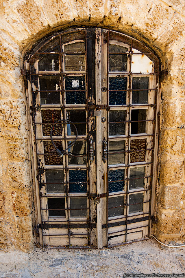 Дверь в старом городе Яффа.