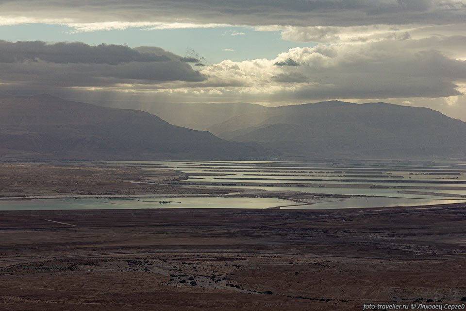 Южная часть Мертвого моря почти высохла