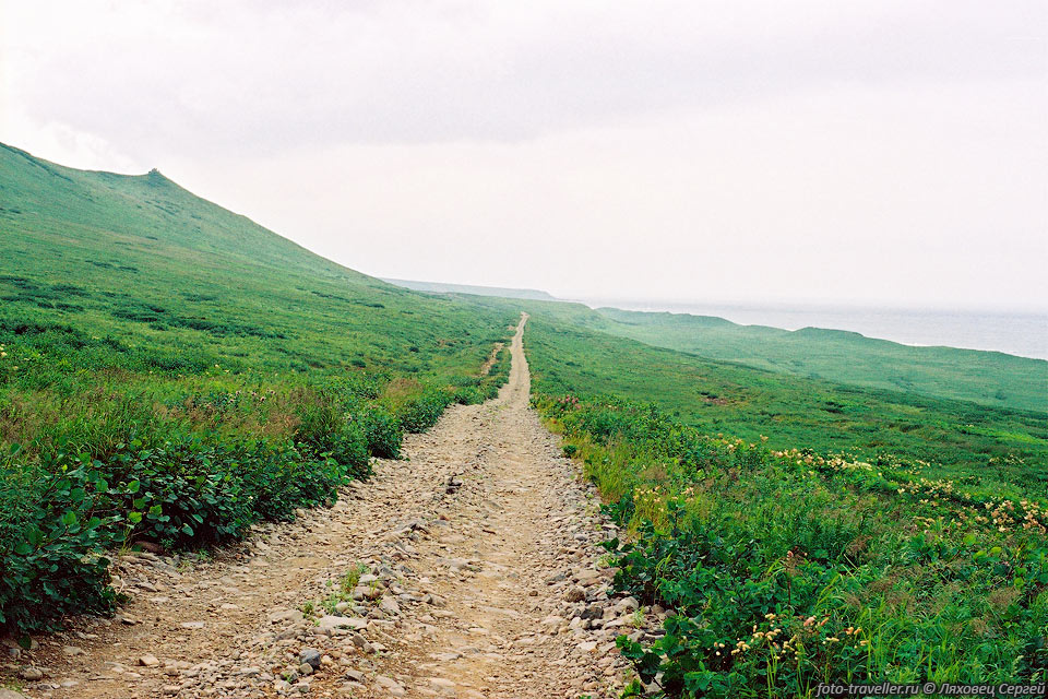 Дорога вдоль побережья Охотского моря