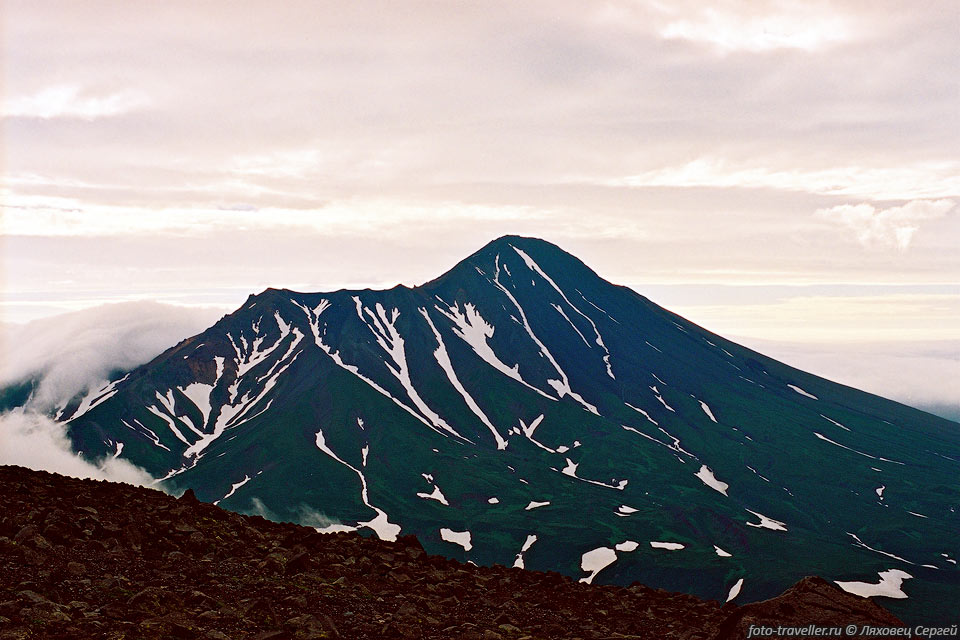 Вулкан Камбальный последний вулкан на юге 
Камчатки.