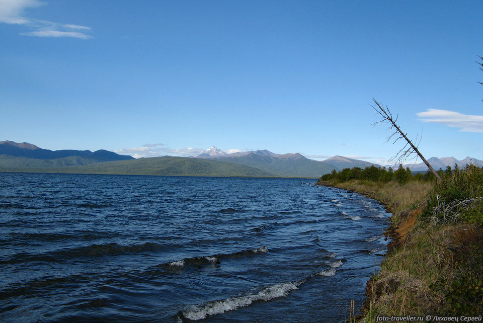 Кроноцкое озеро замерзает на период с конца декабря по середину 
мая. 
Мощность ледового покрова достигает 1 м.