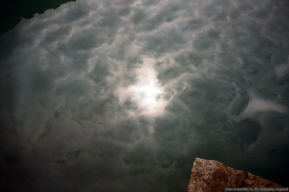 Отражение неба в глади воды