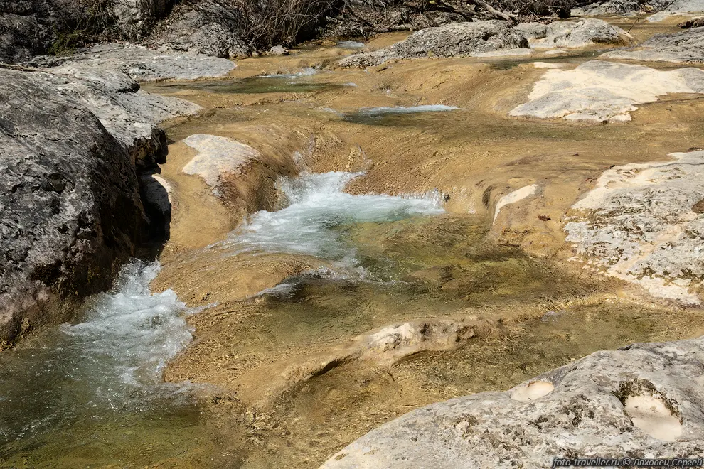 Воды в каньоне не очень много