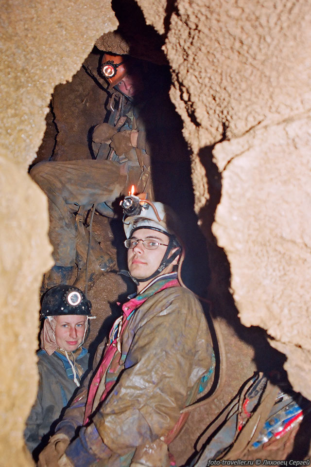 Дно вертикальной части в пещере Артура Григоряна