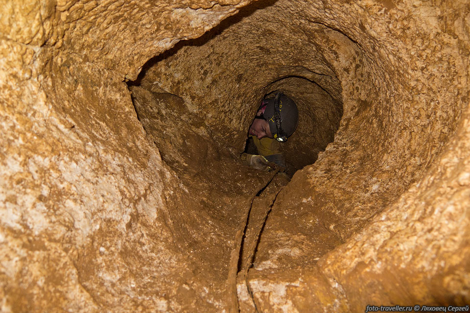 Старые сифонные каналы в пещере Пастушка